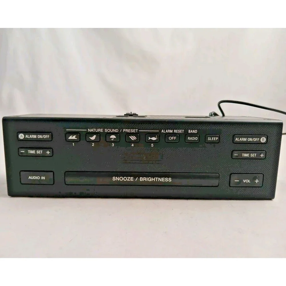 Sony Dream Machine Auto Time Set Model NO.ICF-C707